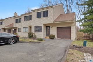 49 Deer Run 49, Bethel, CT 06801