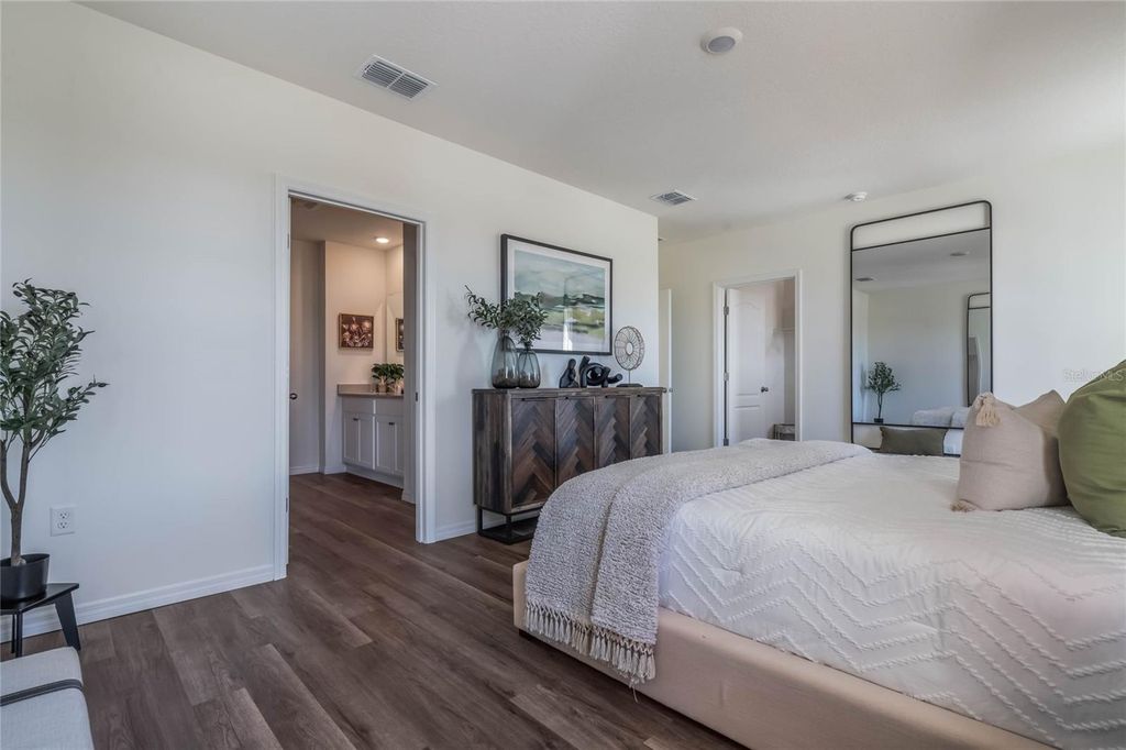 Image 20 of property listing at 4601 BARBERRY AVENUE, Lakeland, FL 33811