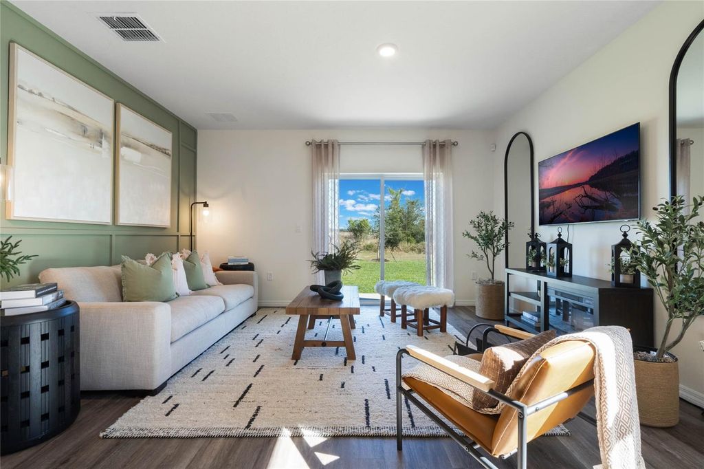 Image 7 of property listing at 4601 BARBERRY AVENUE, Lakeland, FL 33811