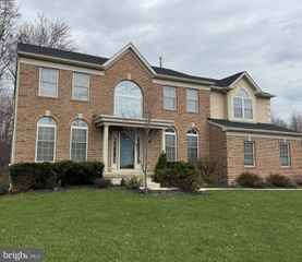 3 SUNFLOWER CIR, Burlington, NJ 08016