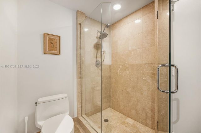 1331 Brickell Bay Dr 2807, Miami, FL 33131