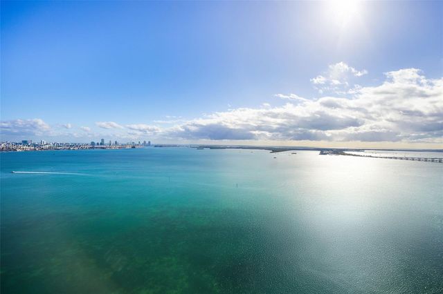 1331 Brickell Bay Dr 2807, Miami, FL 33131