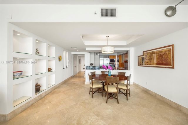 1331 Brickell Bay Dr 2807, Miami, FL 33131