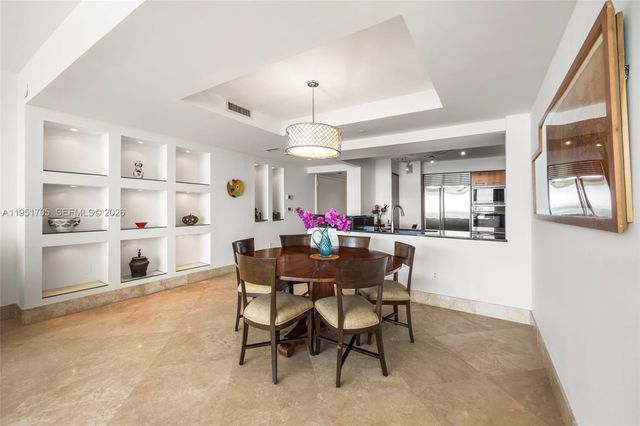 1331 Brickell Bay Dr 2807, Miami, FL 33131