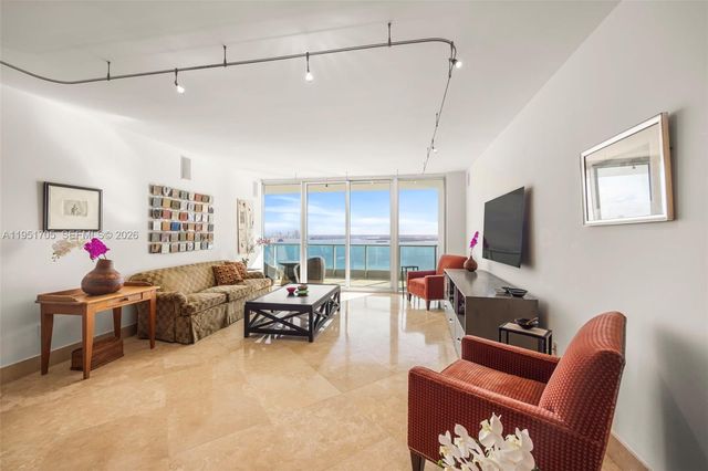 1331 Brickell Bay Dr 2807, Miami, FL 33131