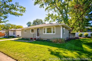 354 W 31st Street, Holland City, MI 49423