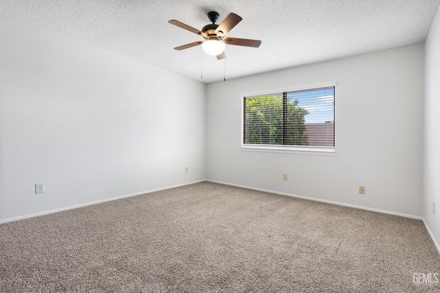 3100 Woodstown Street, Bakersfield, CA 93312