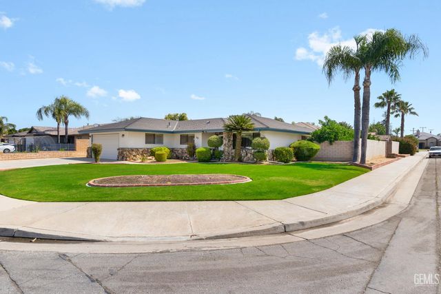 3100 Woodstown Street, Bakersfield, CA 93312