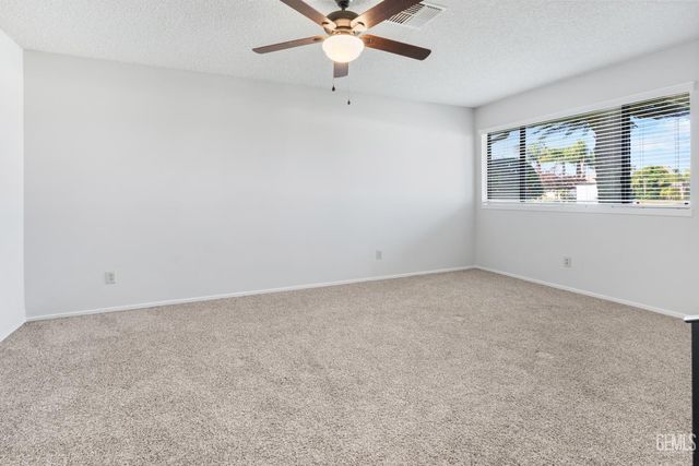 3100 Woodstown Street, Bakersfield, CA 93312