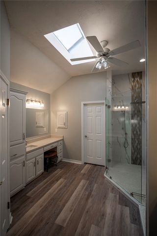 308 Sea Gate Dr, Portland, TX 78374