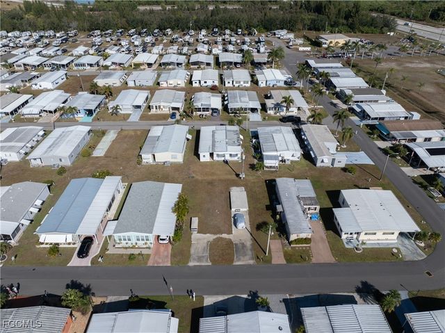 3310 Rainbow LN, North Fort Myers, FL 33903