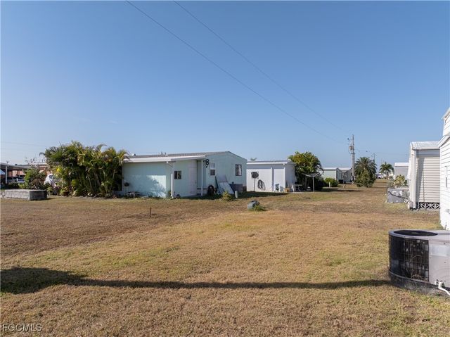 3310 Rainbow LN, North Fort Myers, FL 33903