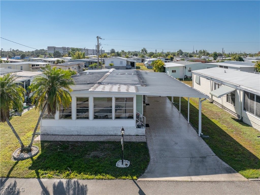 3310 Rainbow LN, North Fort Myers, FL 33903