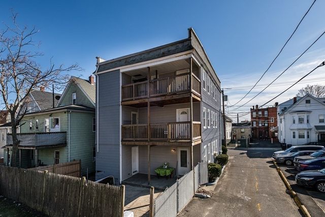 20 Cottage St 3R, Everett, MA 02149