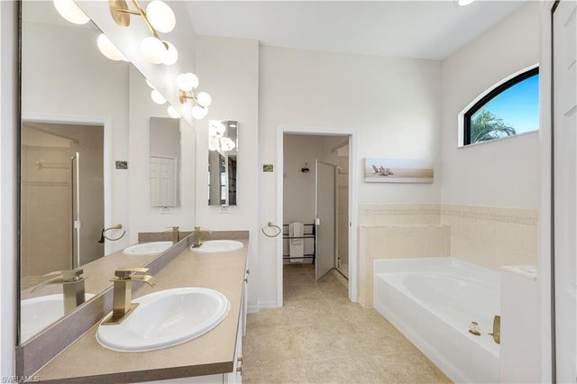 1417 SW 28th TER, Cape Coral, FL 33914