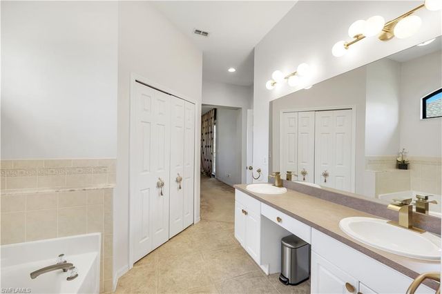 1417 SW 28th TER, Cape Coral, FL 33914