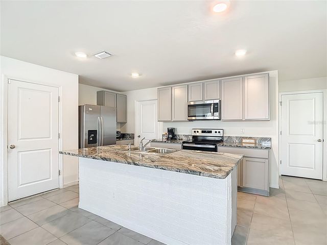 7530 BROAD POINTE DRIVE, Zephyrhills, FL 33540