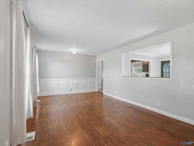 2614 Vinyard Street NE, Huntsville, AL 35811
