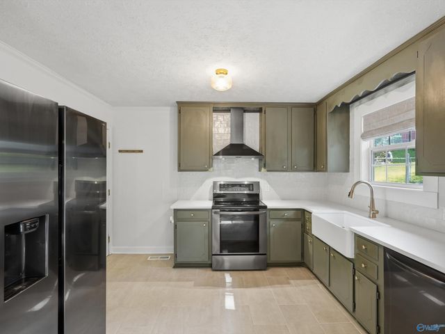 2614 Vinyard Street NE, Huntsville, AL 35811