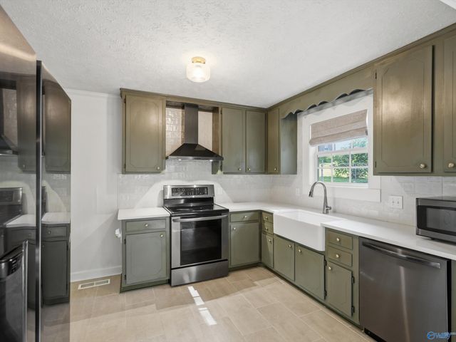 2614 Vinyard Street NE, Huntsville, AL 35811