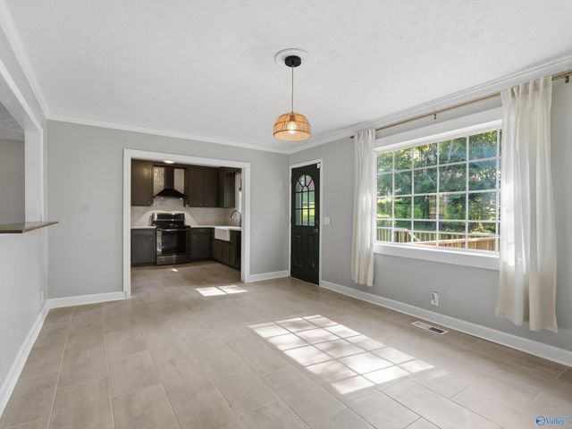 2614 Vinyard Street NE, Huntsville, AL 35811