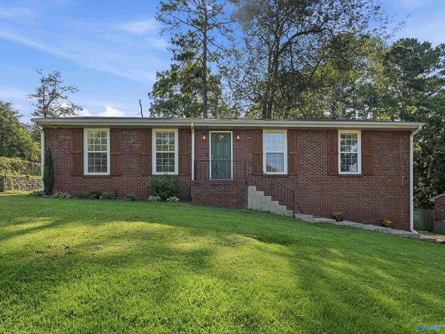2614 Vinyard Street NE, Huntsville, AL 35811