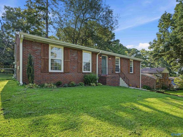 2614 Vinyard Street NE, Huntsville, AL 35811