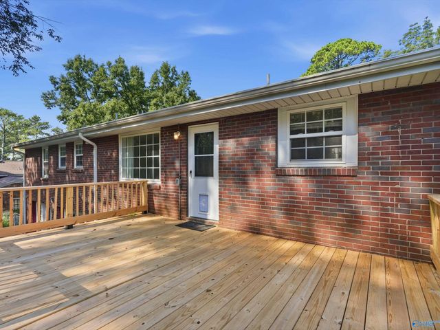 2614 Vinyard Street NE, Huntsville, AL 35811