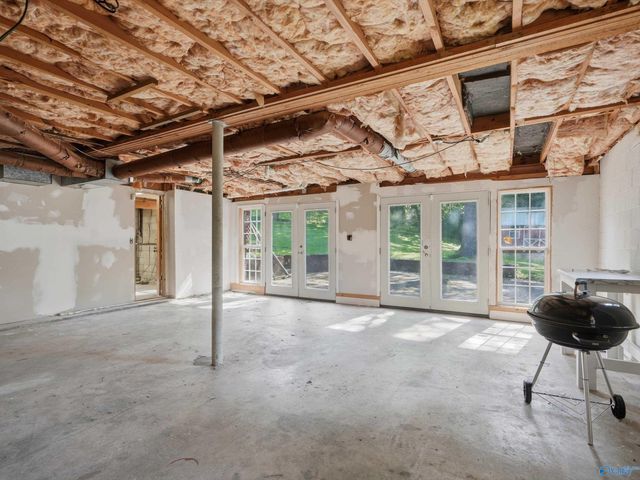 2614 Vinyard Street NE, Huntsville, AL 35811