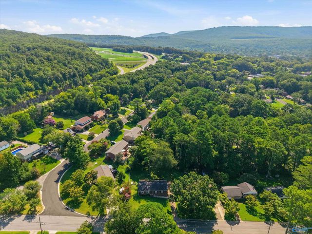 2614 Vinyard Street NE, Huntsville, AL 35811