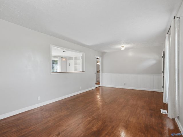 2614 Vinyard Street NE, Huntsville, AL 35811