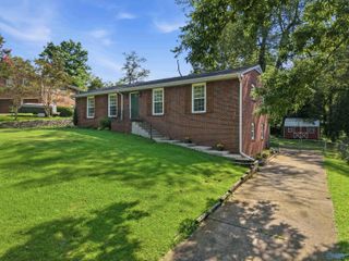 2614 Vinyard Street NE, Huntsville, AL 35811