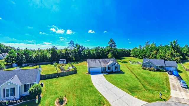 405 Bret Court, Jacksonville, NC 28540