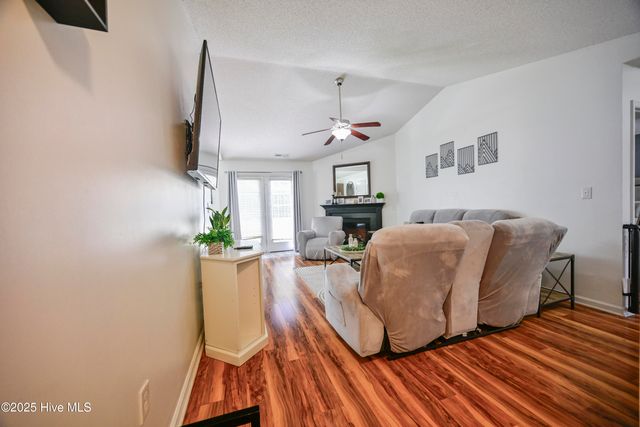 405 Bret Court, Jacksonville, NC 28540