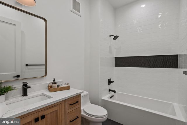 1021 BINNEY ST, Baltimore, MD 21224