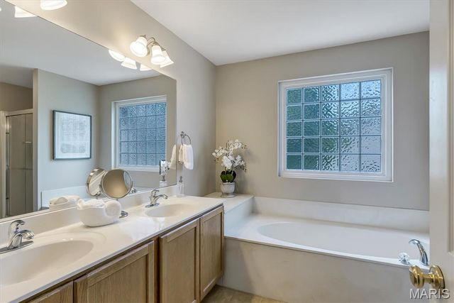 2004 Abby Court, Lake St Louis, MO 63367