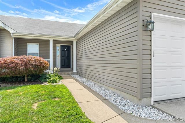 2004 Abby Court, Lake St Louis, MO 63367
