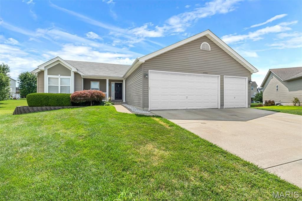 2004 Abby Court, Lake St Louis, MO 63367