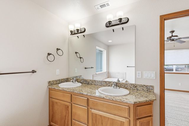 602 Barton Road, Eagle Point, OR 97524