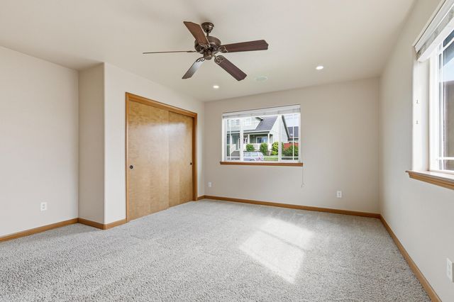 602 Barton Road, Eagle Point, OR 97524