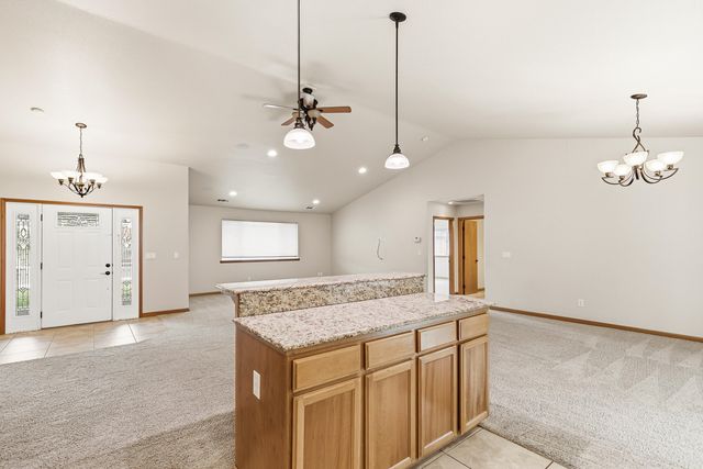 602 Barton Road, Eagle Point, OR 97524