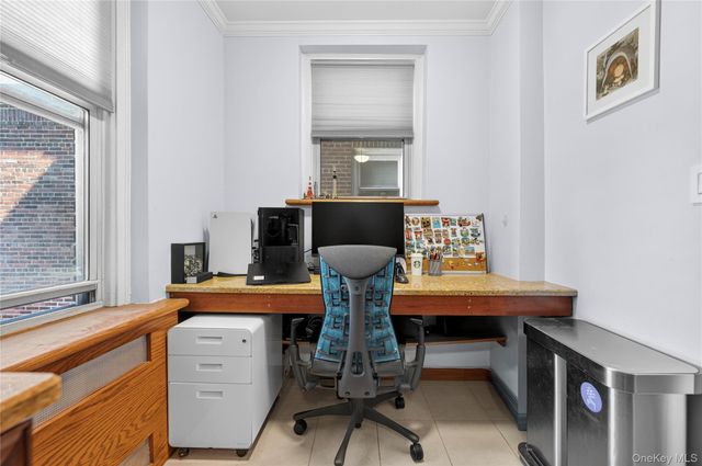 69-09 108th St 504, Forest Hills, NY 11375