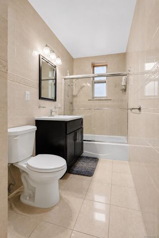 69-09 108th St 504, Forest Hills, NY 11375