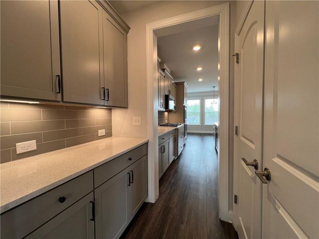 5458 Summer Pine Place, Buford, GA 30518
