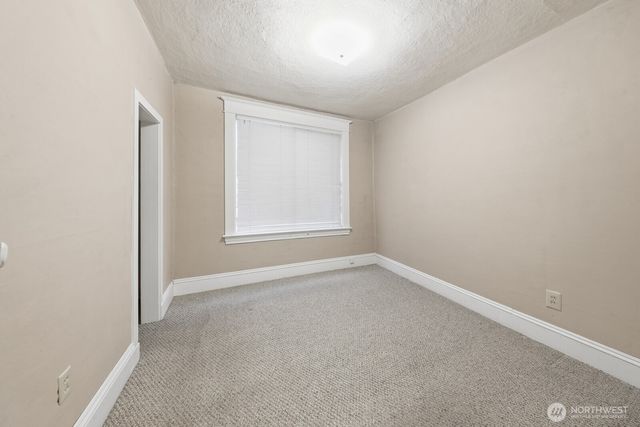 6519 17th Street NW, Seattle, WA 98117