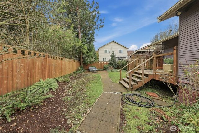 6519 17th Street NW, Seattle, WA 98117