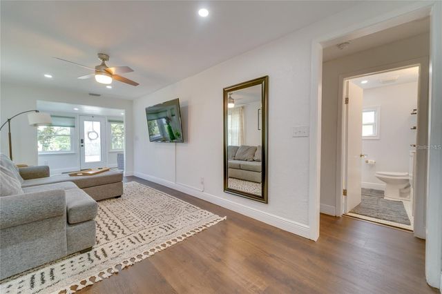 2410 CENTER AVENUE, Orlando, FL 32806