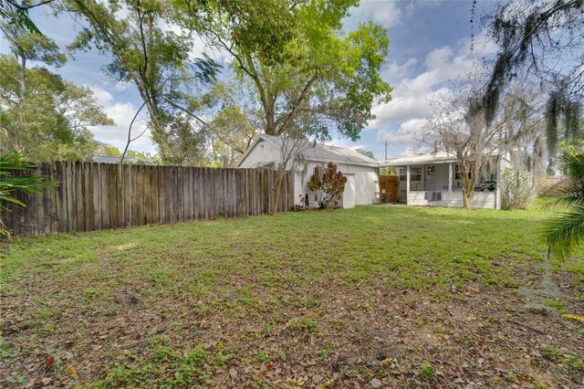 2410 CENTER AVENUE, Orlando, FL 32806