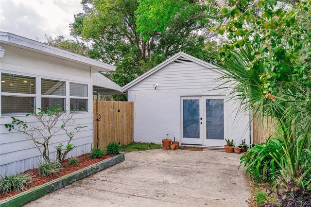 2410 CENTER AVENUE, Orlando, FL 32806