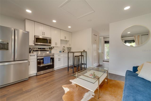 2410 CENTER AVENUE, Orlando, FL 32806